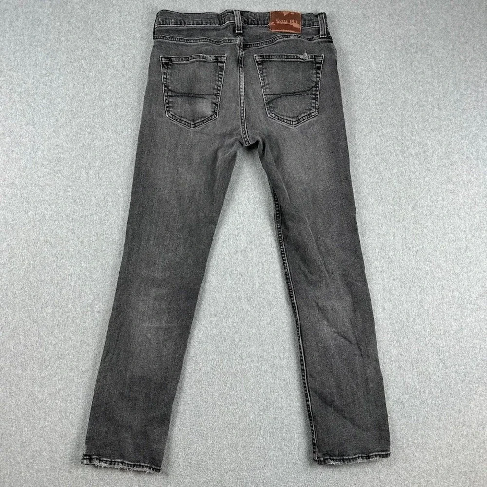Hollister department men